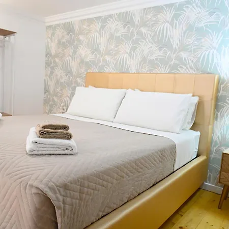 Victry's Chiaia Casa de Férias Nápoles